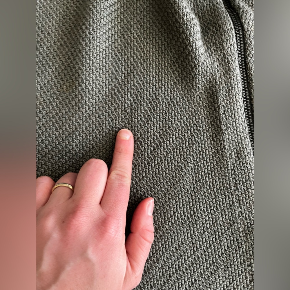 Lululemon Women’s On The Go Poncho Grey Sage -
One Size - Picture 6 of 10